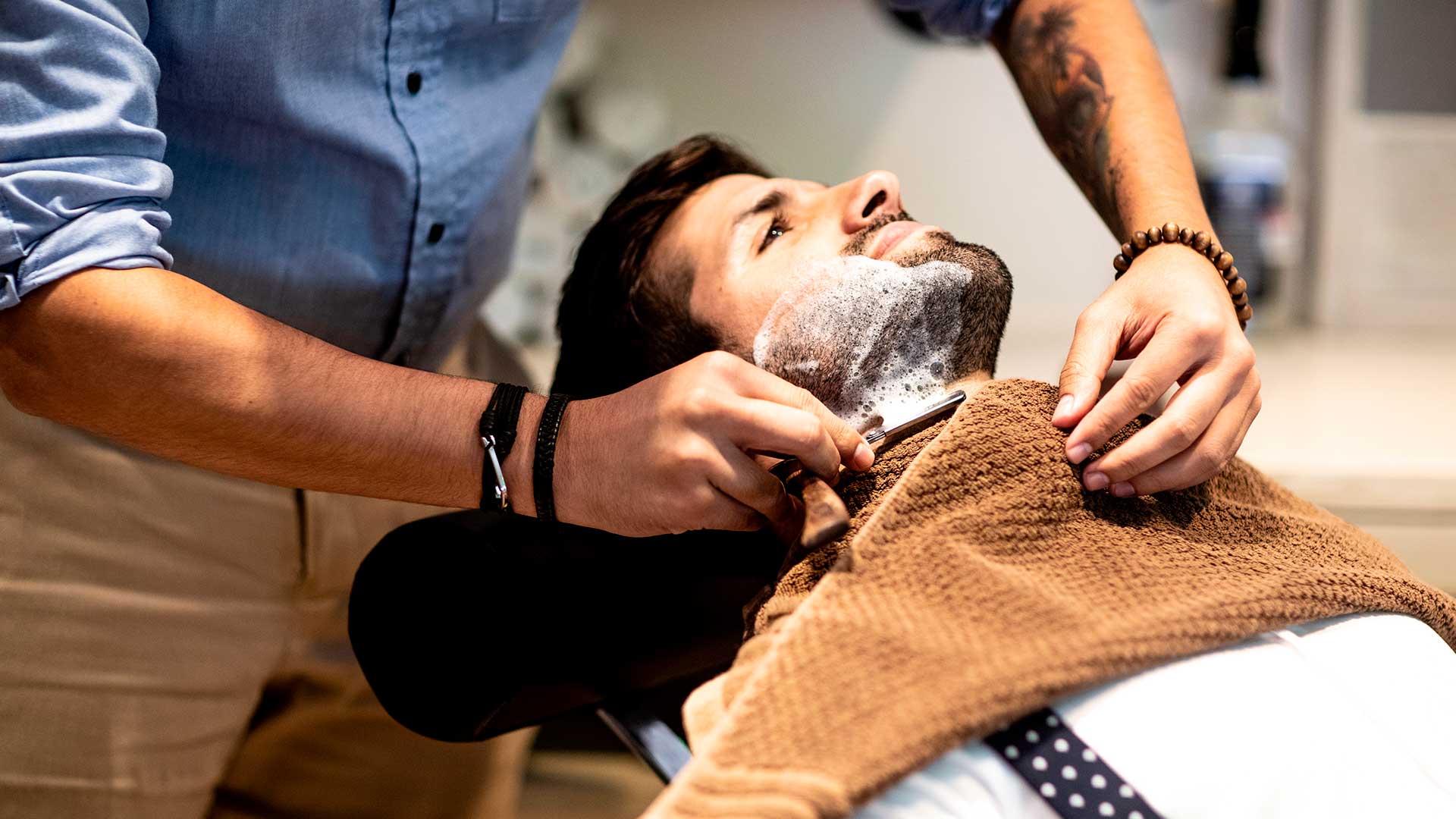 3,630 Placa De Bronce Fotos de stock - Fotos libres de regalías de  Dreamstime - Página 3, image size:1920x1080