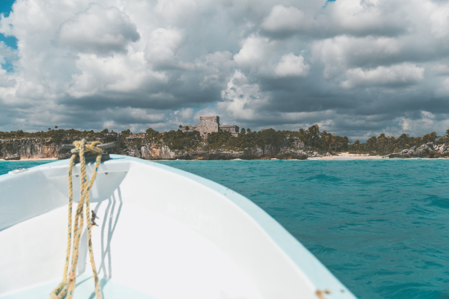 Cenotes, Ruinas y Cultura de Verdad: Un Itinerario por la Riviera Maya Más Allá del Resort