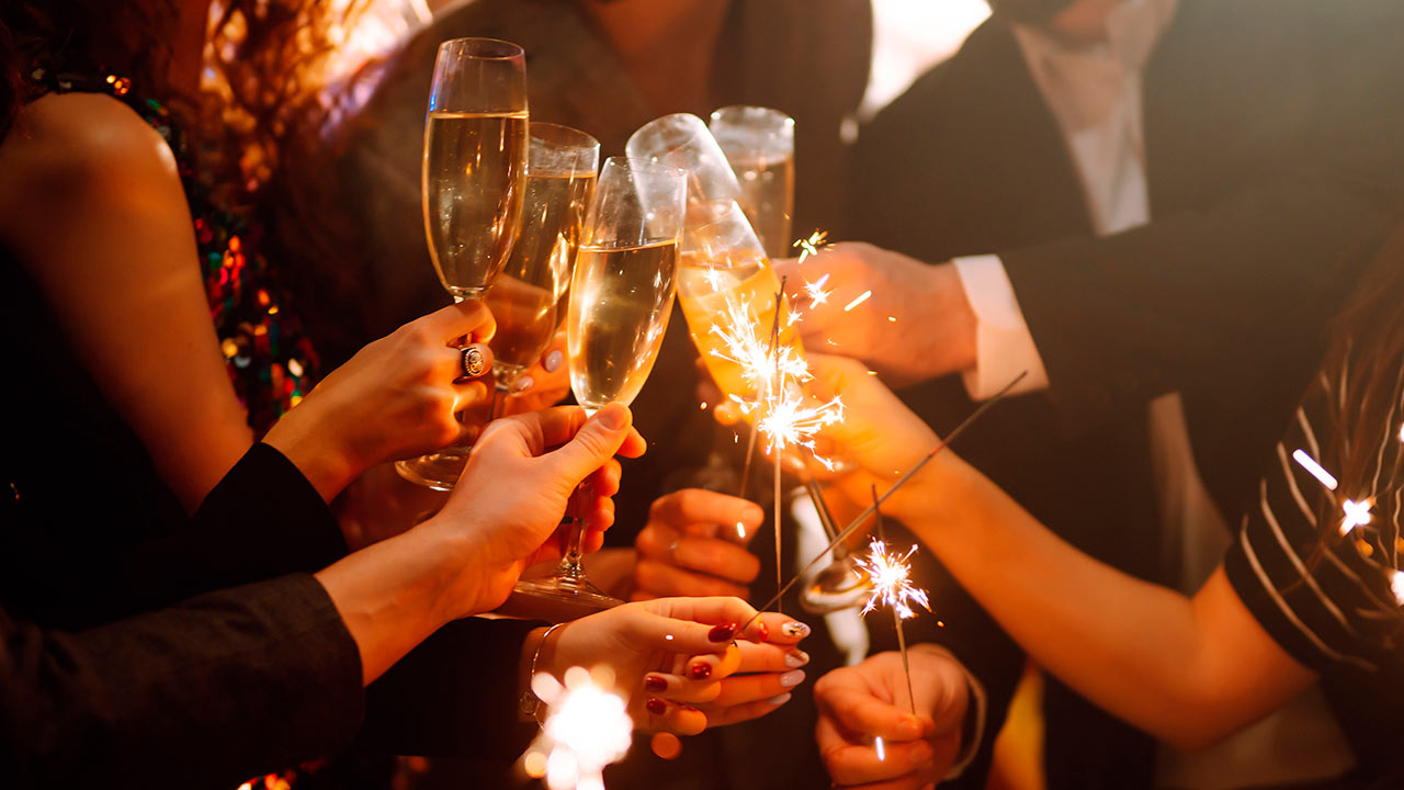 The Perfect New Year’s Eve Beachfront Dinner Blog Post